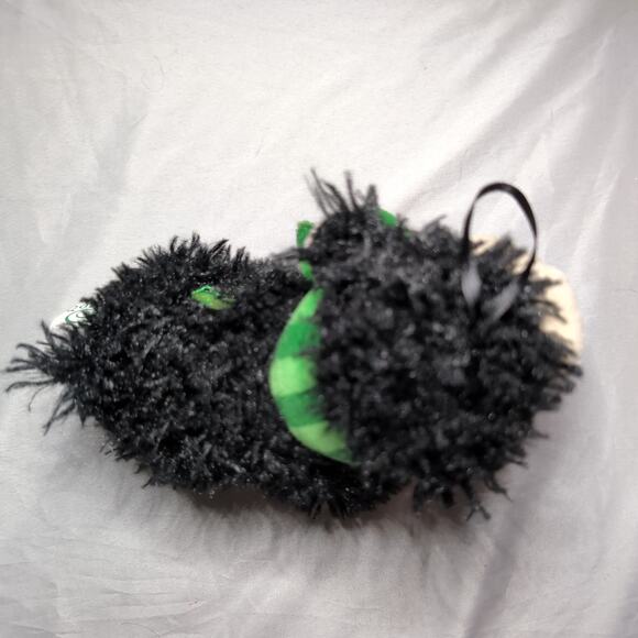 Huggable Irish Friends Shamrock Sheep Ornament Shaggy Black Scarf Allied - Picture 7 of 14